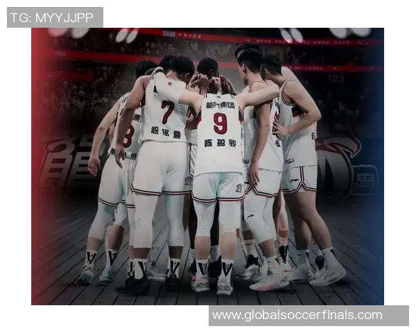 2012年CBA精彩对决北京队与青岛队的巅峰之战回顾与分析